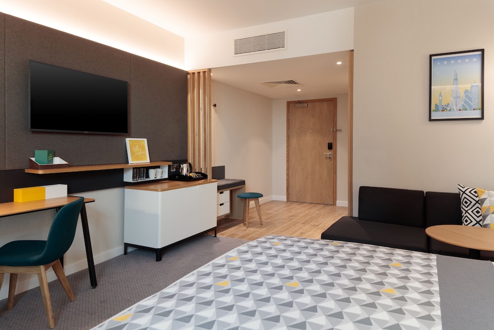 Holiday Inn London - Heathrow Bath Road 18