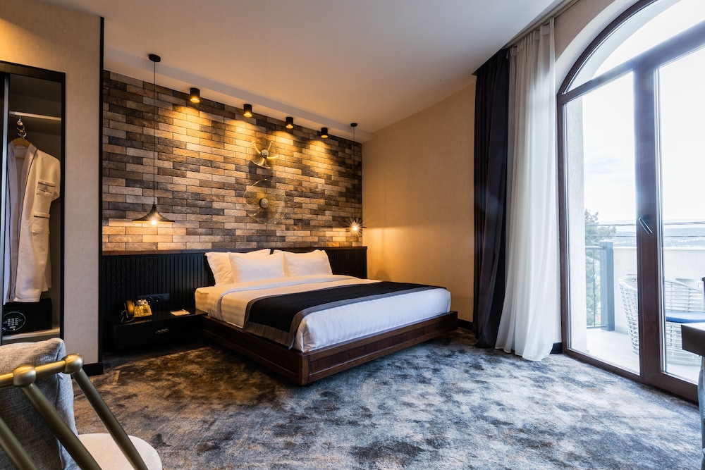 Adamo Hotel 24