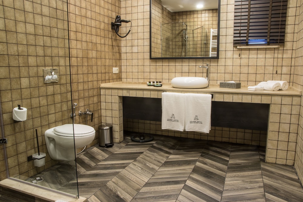 Adamo Hotel 8