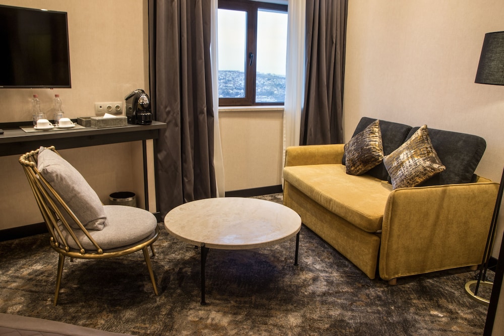 Adamo Hotel 11