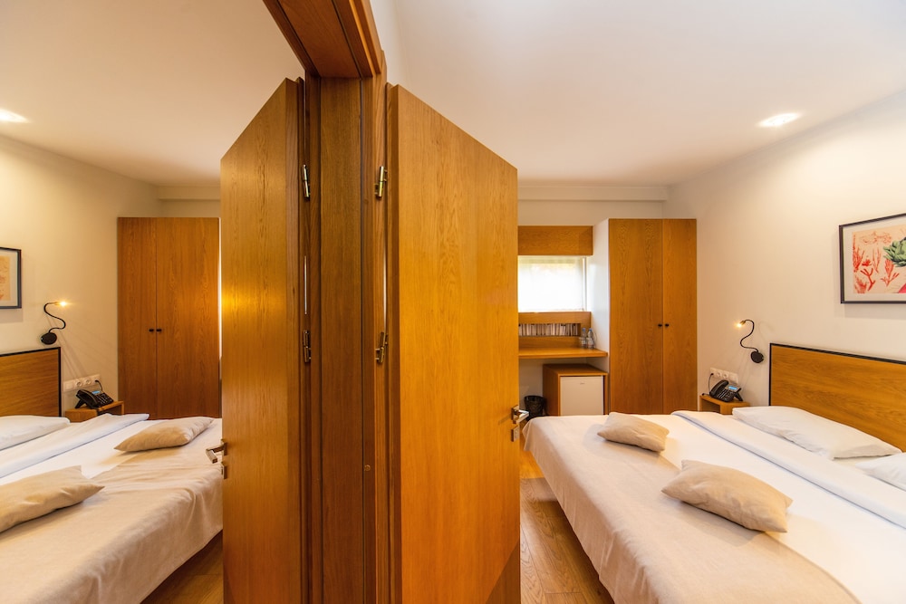 Urban Park Hotels 9
