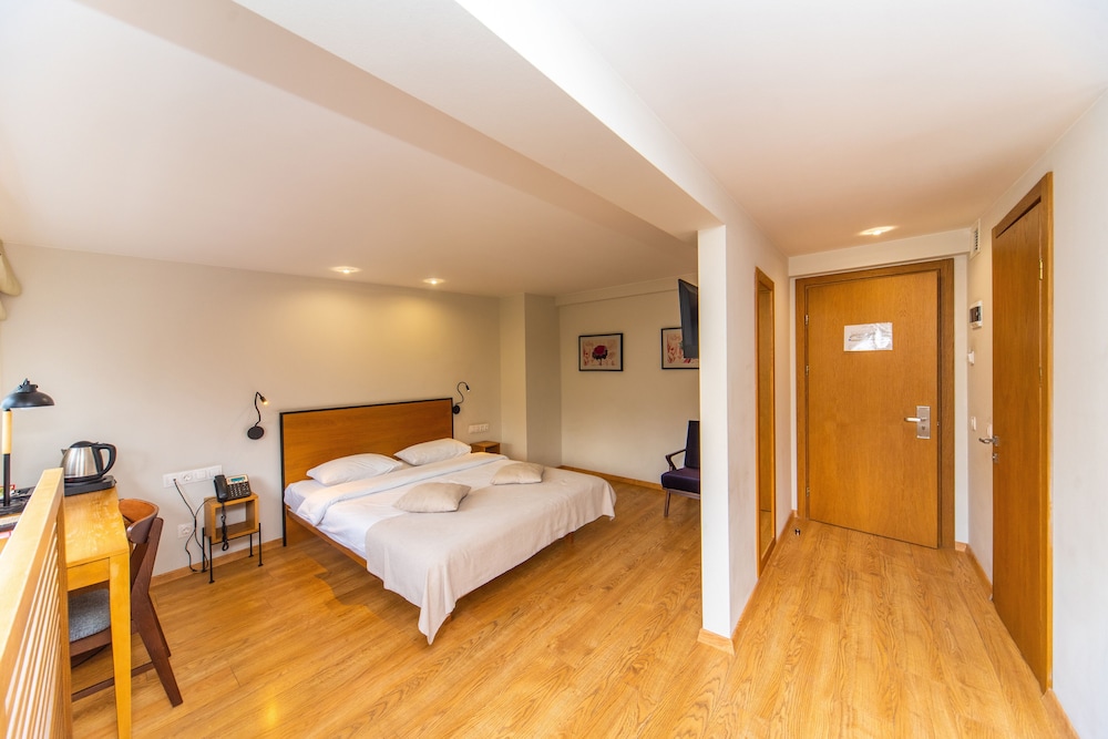 Urban Park Hotels 8
