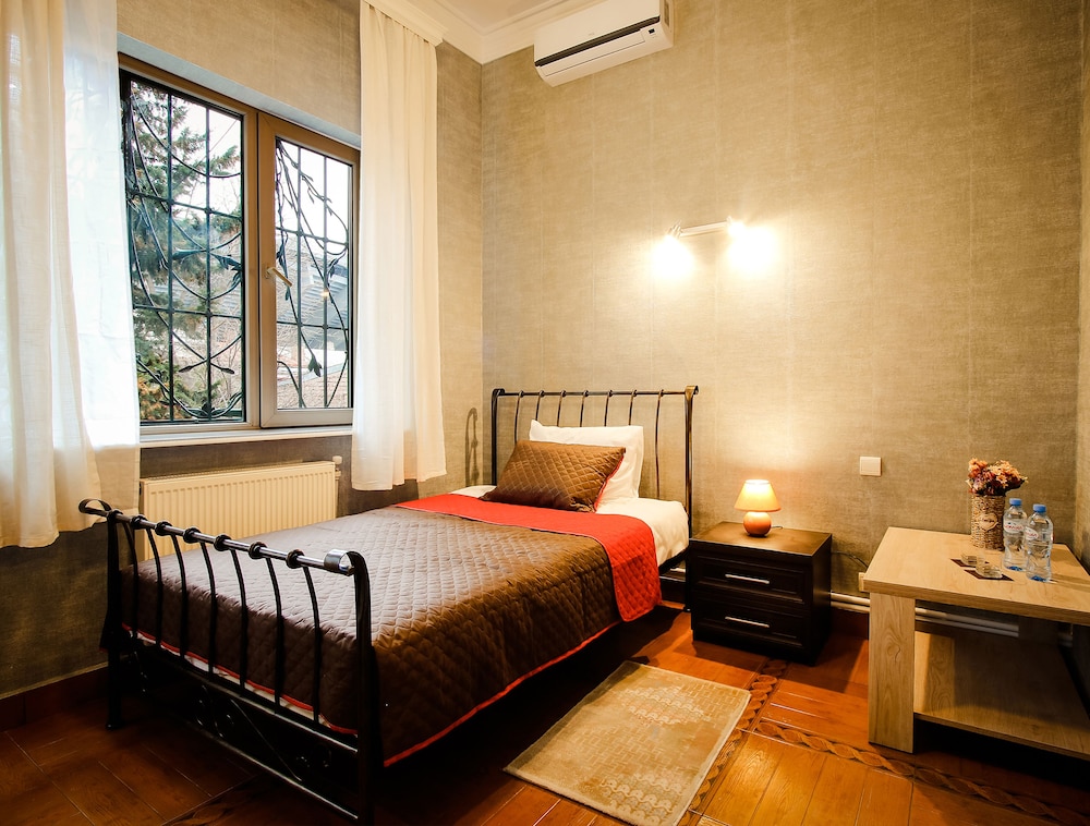 Hotel Toma's House 9