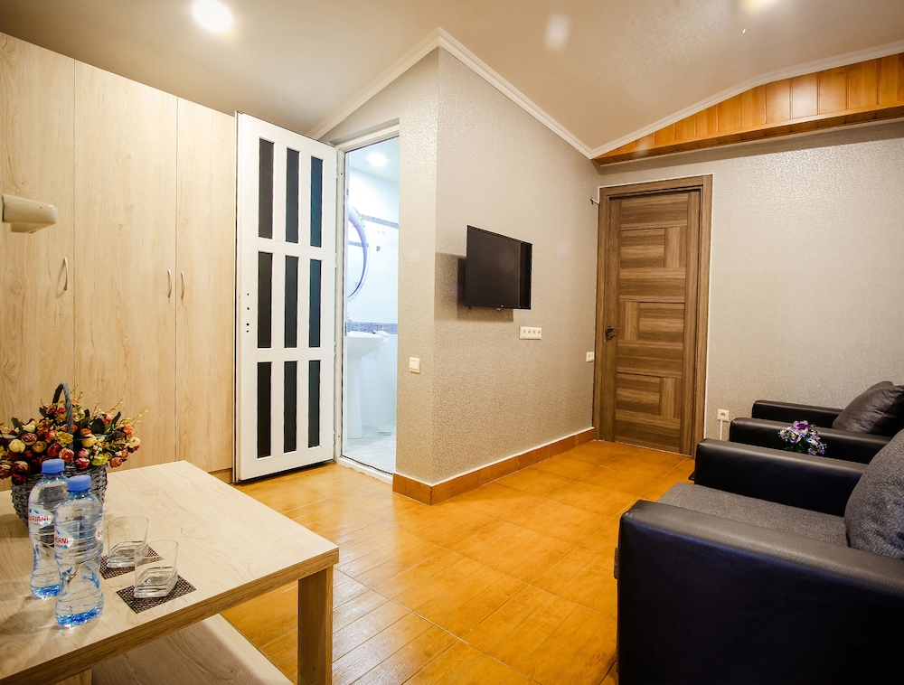 Hotel Toma's House 12