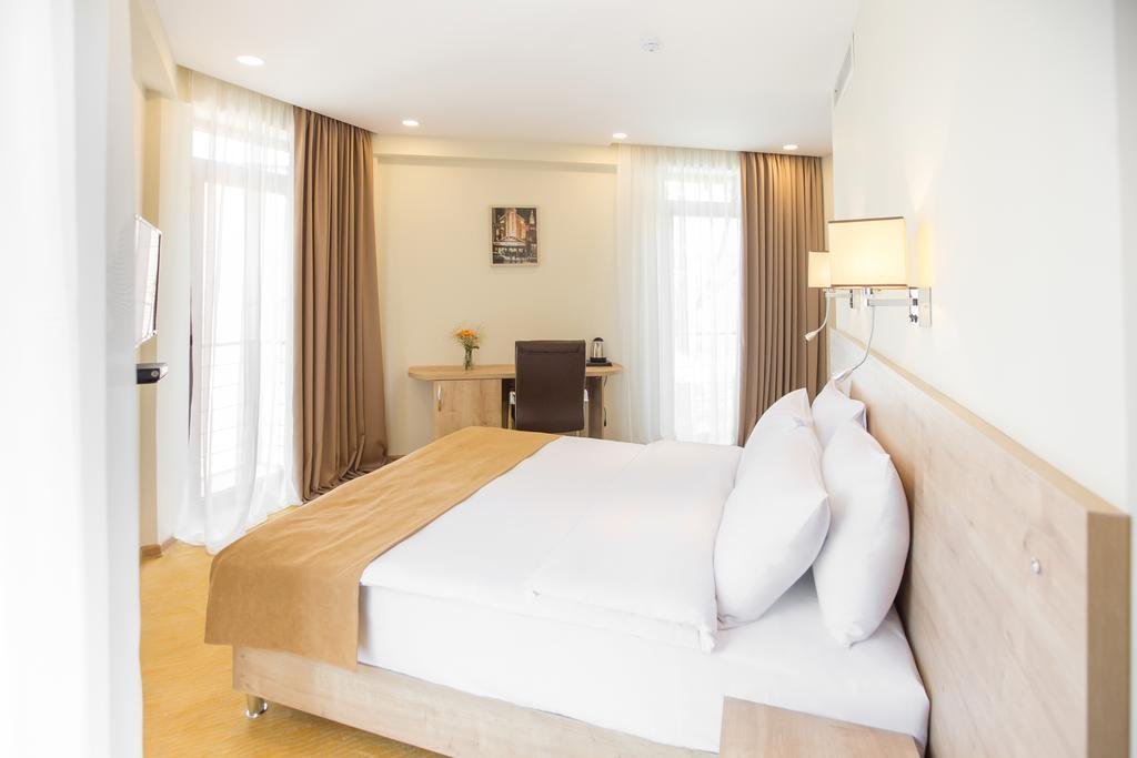 Atrium Boutique Hotel 3