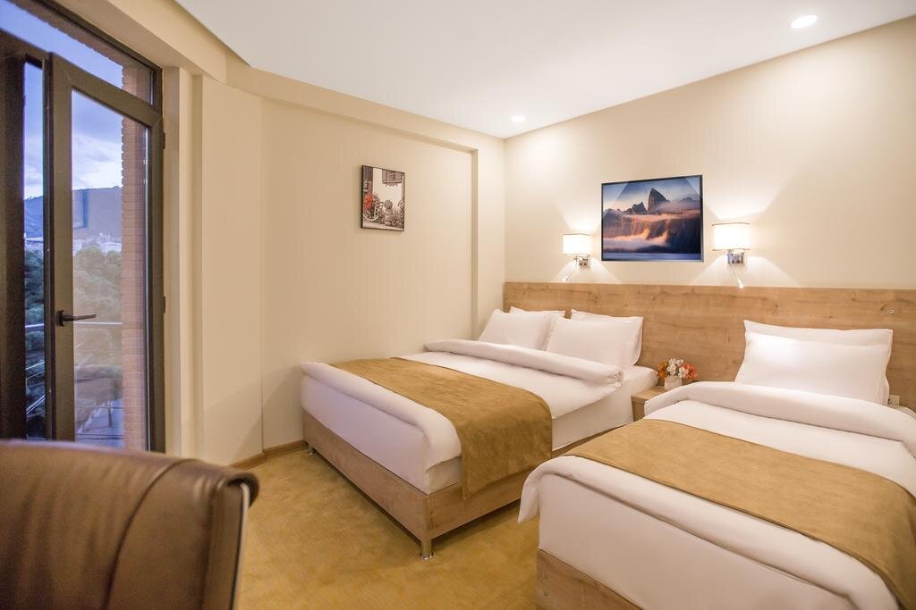 Atrium Boutique Hotel 9