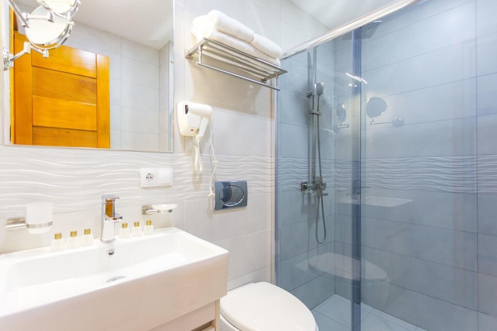 Atrium Boutique Hotel 7