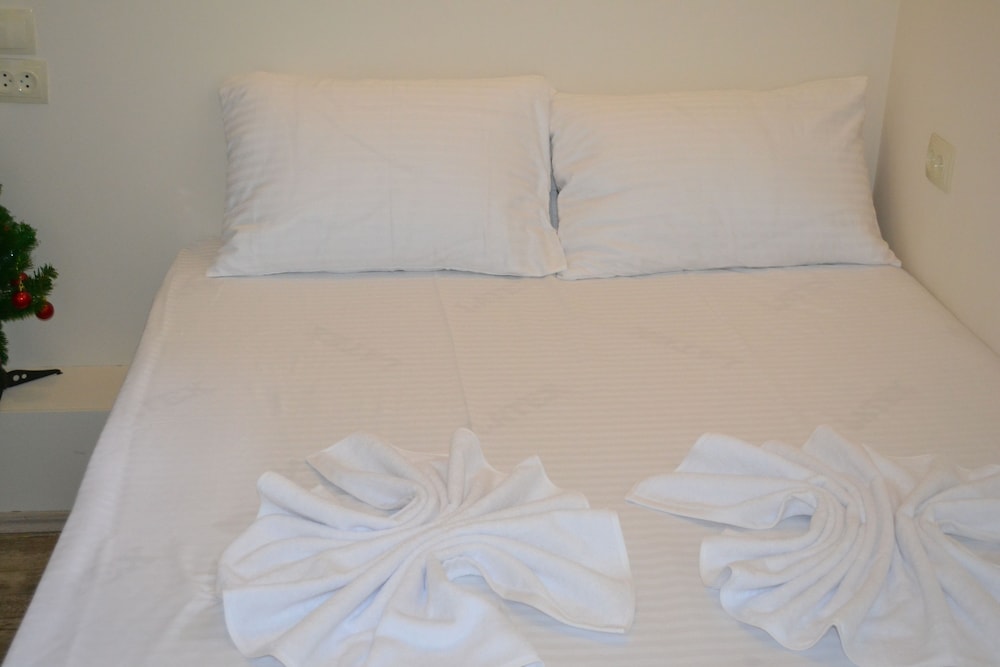 Guest House 36 12