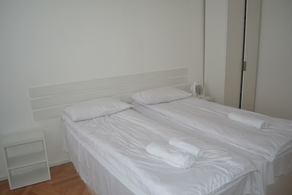 Guest House 36 19