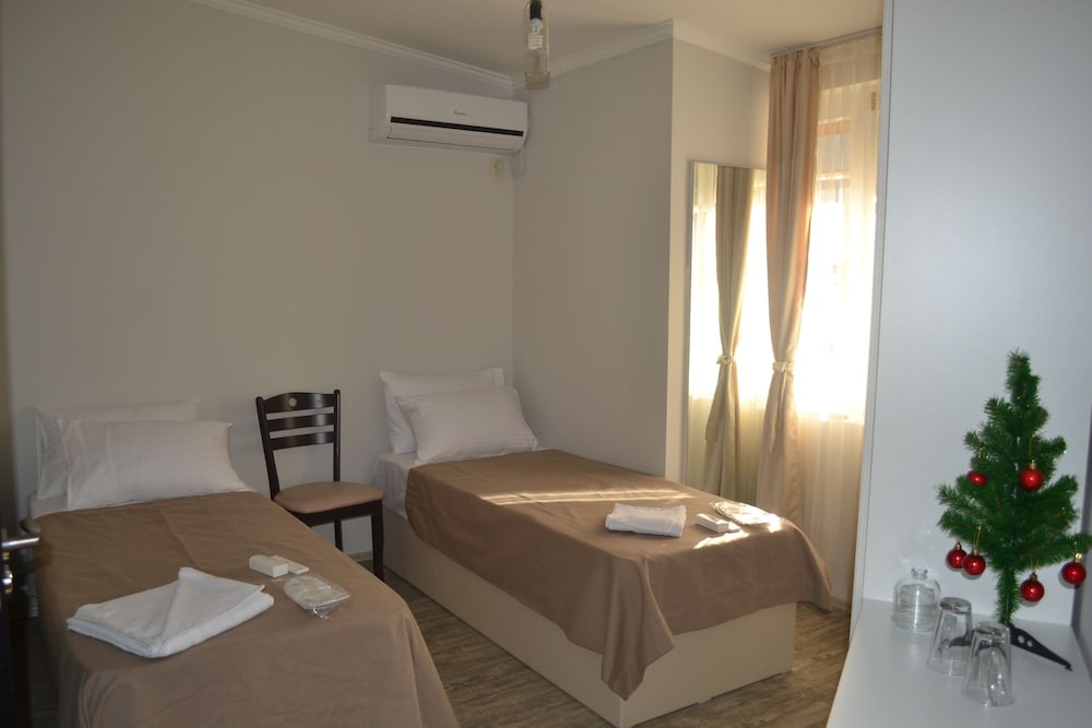 Guest House 36 9
