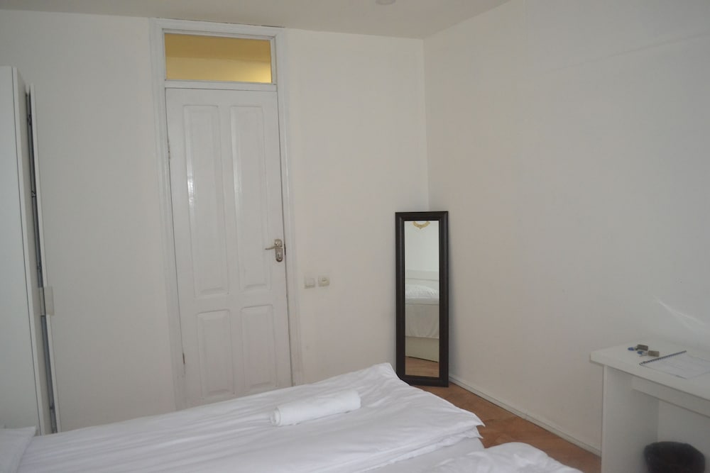 Guest House 36 13