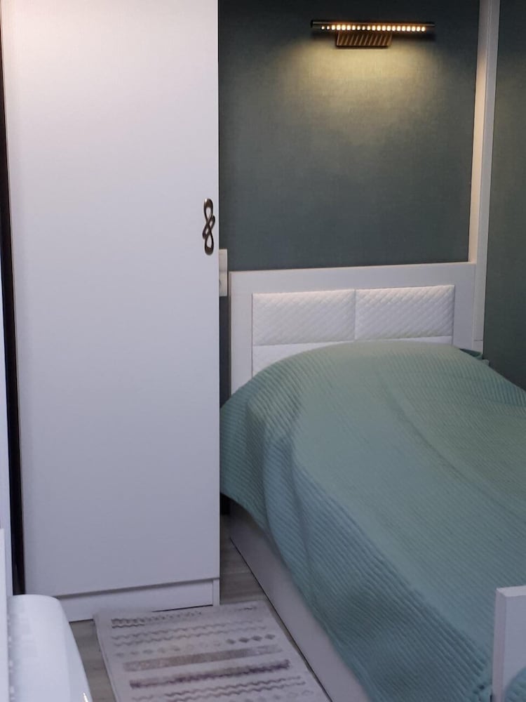 Hotel Nicolas 8