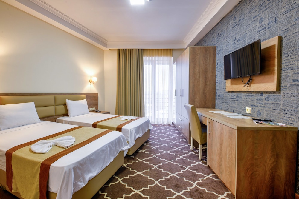 Link Hotel 13
