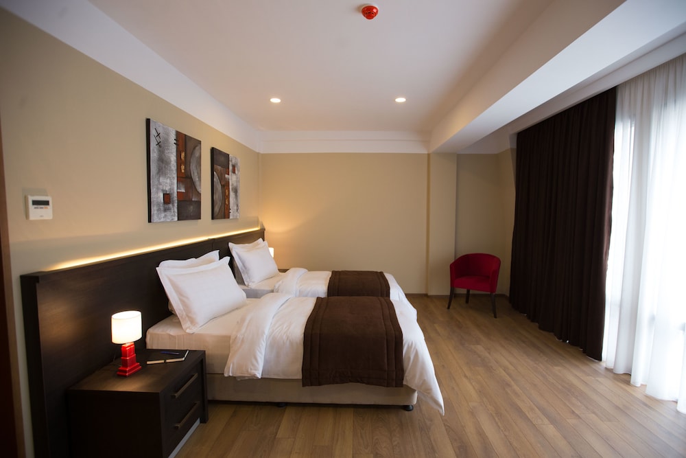 Sephia Hotel 9