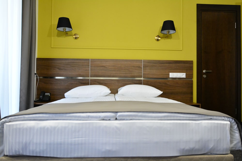 Hotel Garnet 7