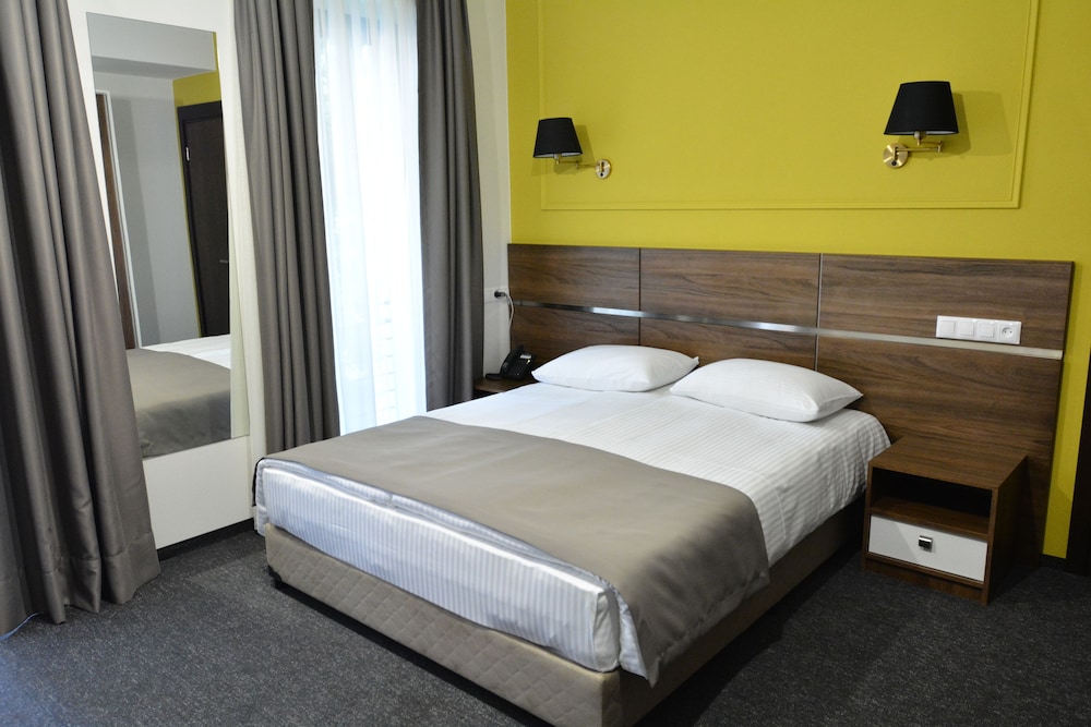 Hotel Garnet 21