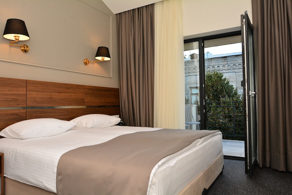 Hotel Garnet 14