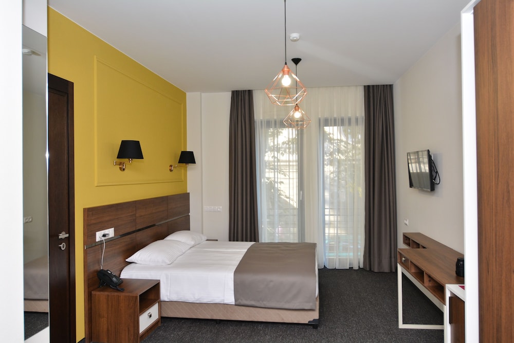 Hotel Garnet 11