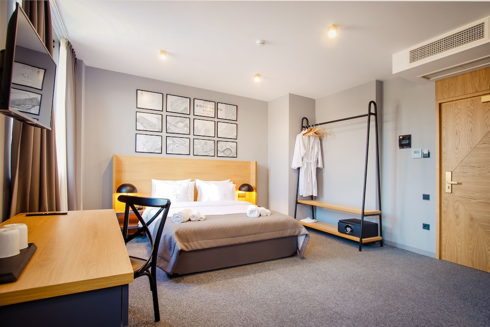 Tuta Hotel 13