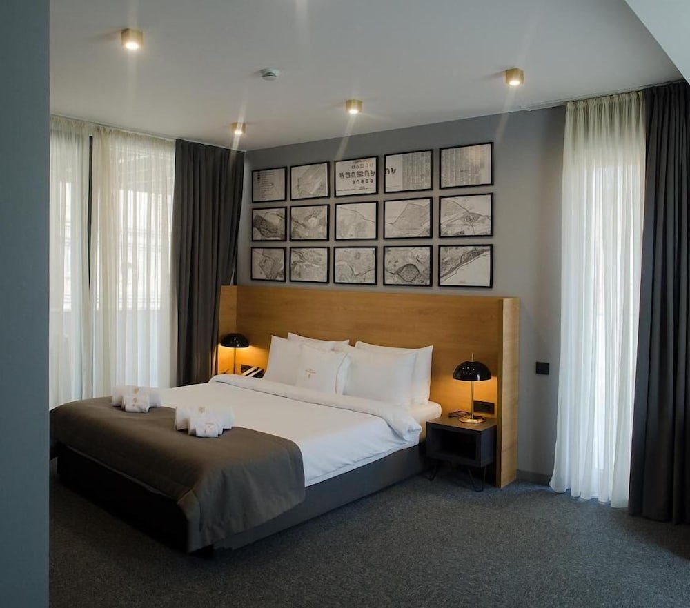 Tuta Hotel 16