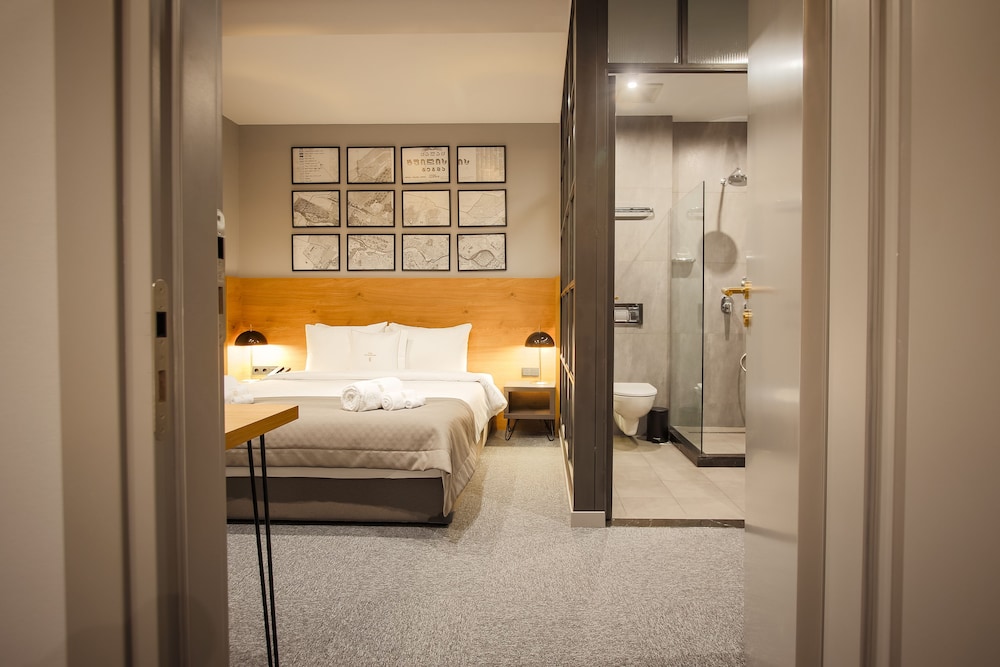 Tuta Hotel 11