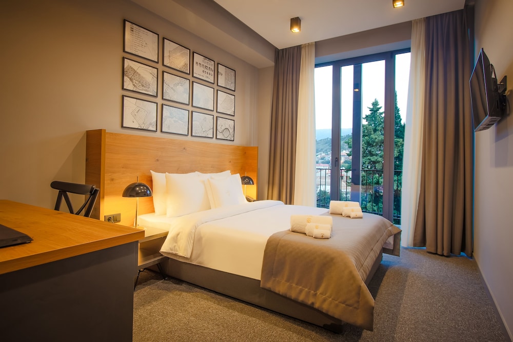 Tuta Hotel 5