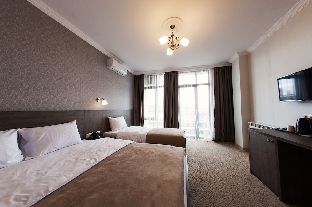 Old Garden Hotel 8