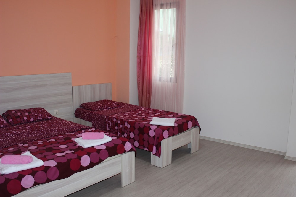 Hotel 7 7