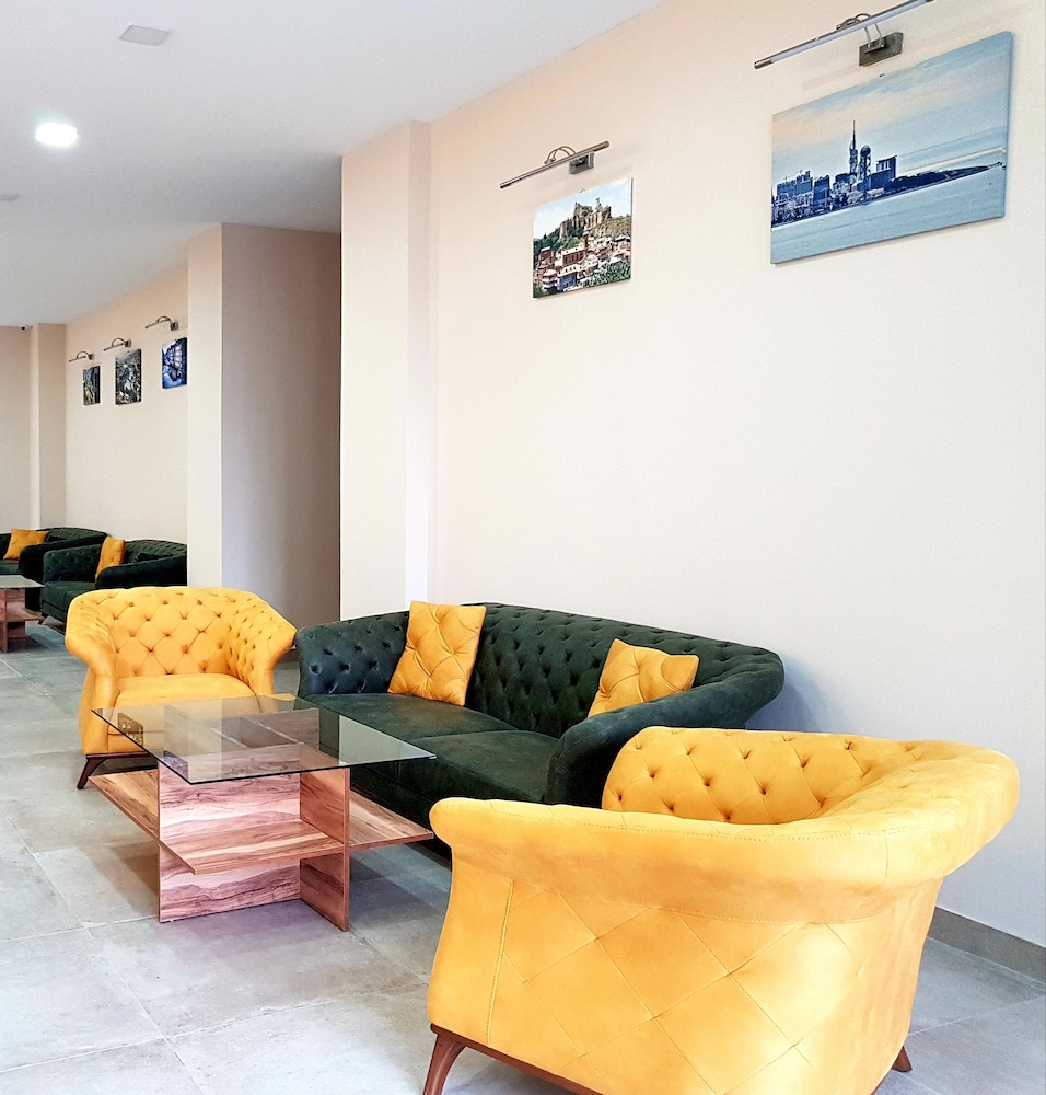 Aqua Batumi Hotel & Apartments 4