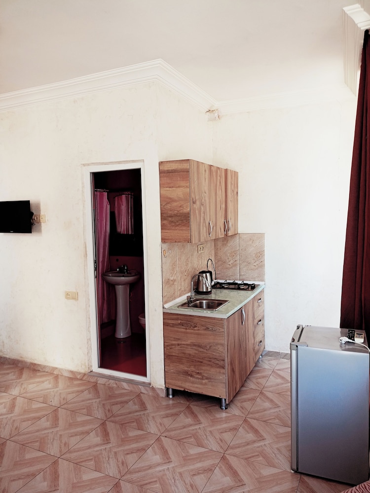 Hotel Batumi Inn 24