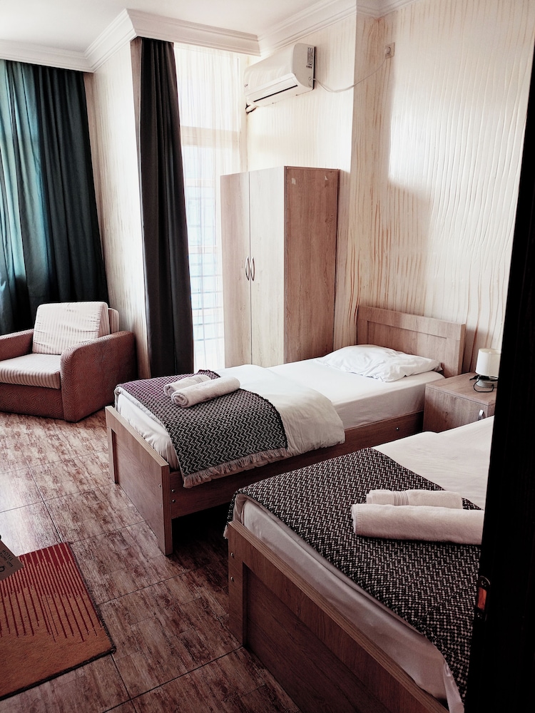 Hotel Batumi Inn 9