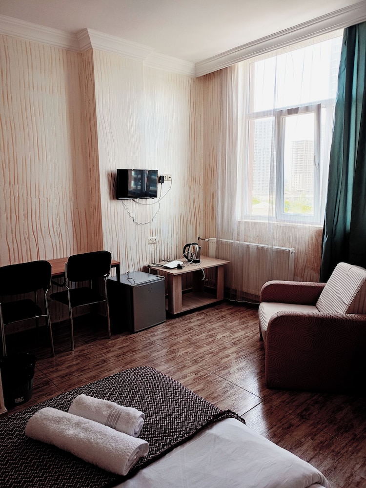 Hotel Batumi Inn 10