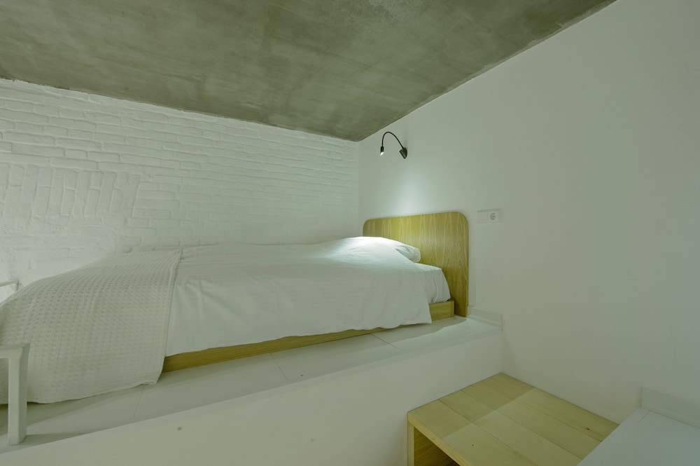 Mariinsky Aparthotel 7