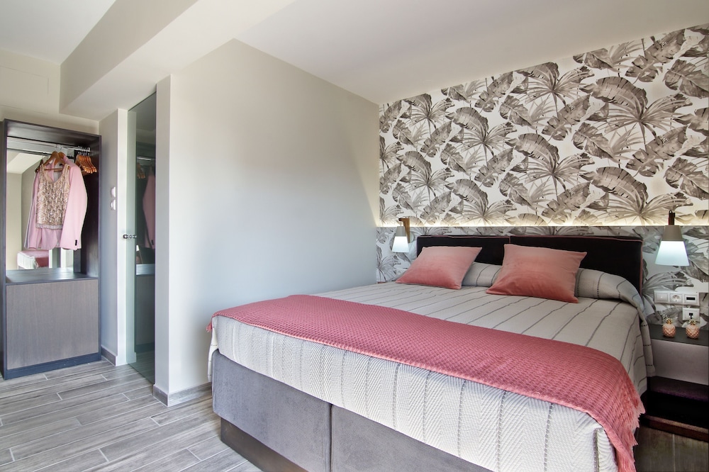 Maison 66 Riviera Hotels 7