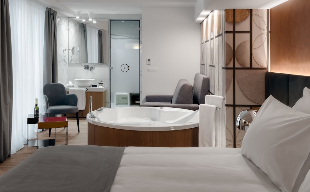 Elia Ermou Athens Hotel 11