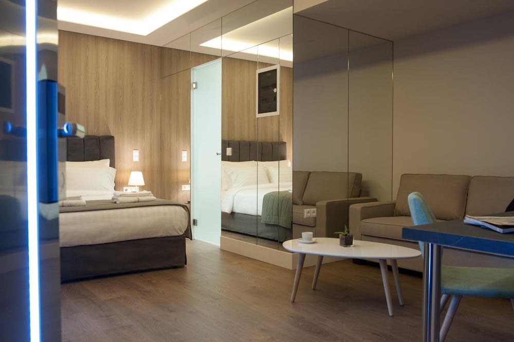 Athens Platinum Rooms And Suites 17