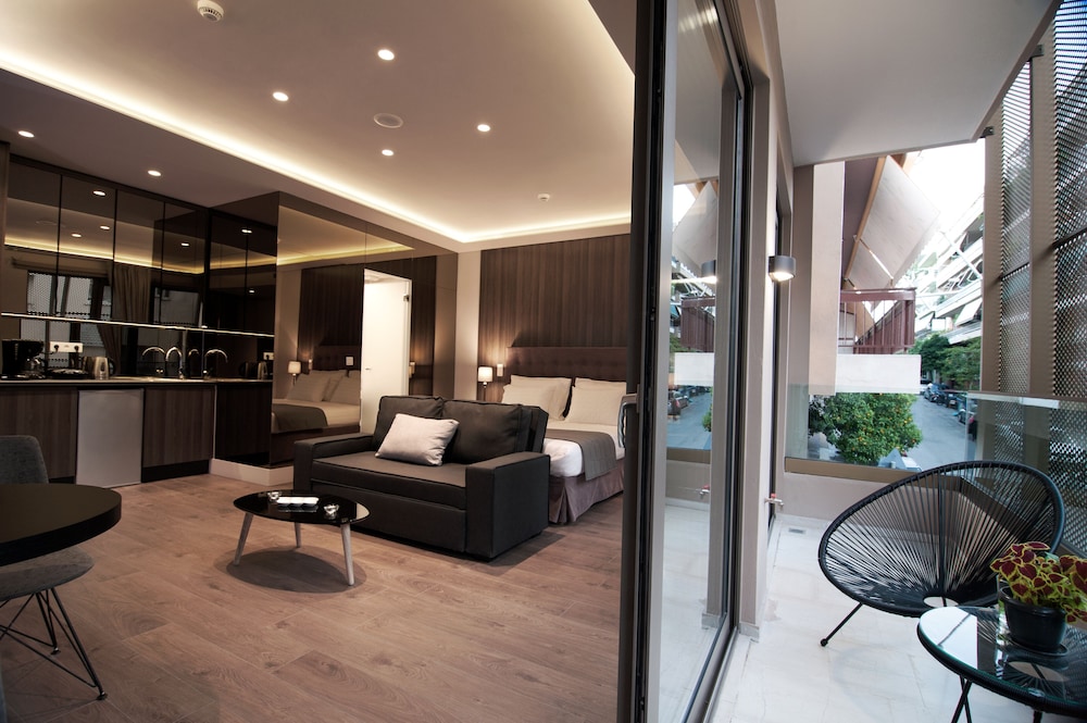 Athens Platinum Rooms And Suites 10