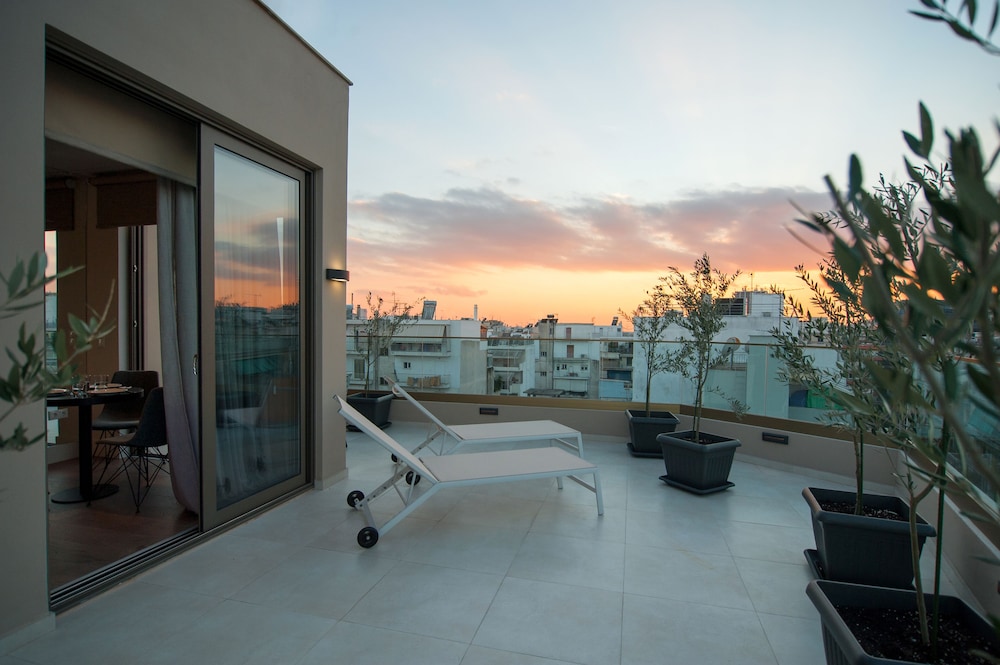 Athens Platinum Rooms And Suites 11