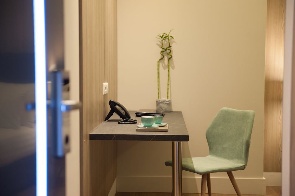 Athens Platinum Rooms And Suites 3
