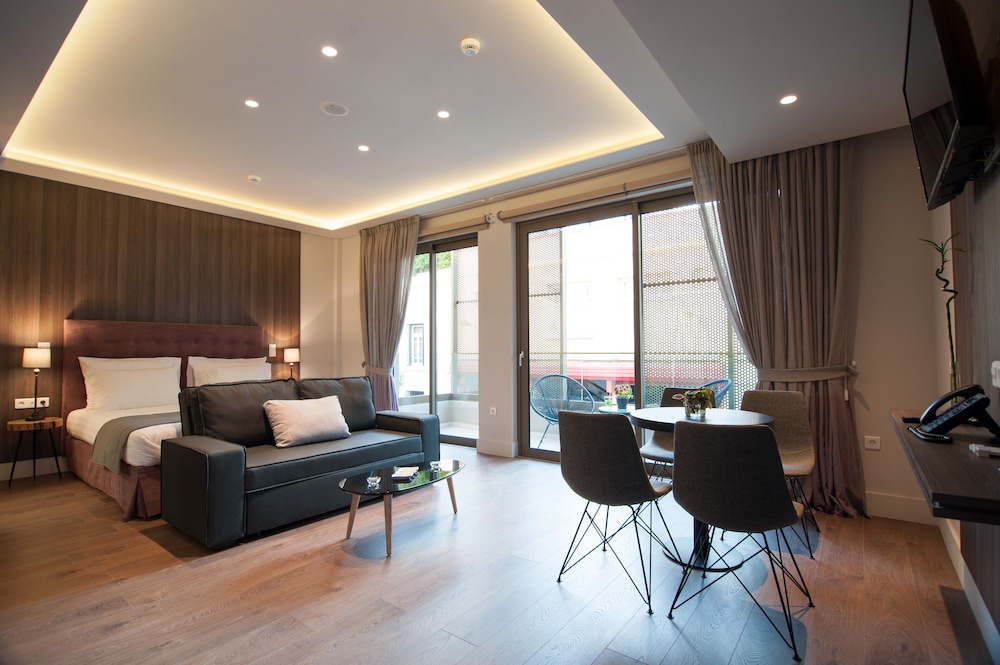 Athens Platinum Rooms And Suites 16