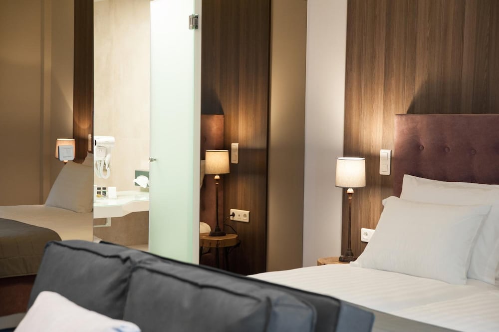 Athens Platinum Rooms And Suites 24