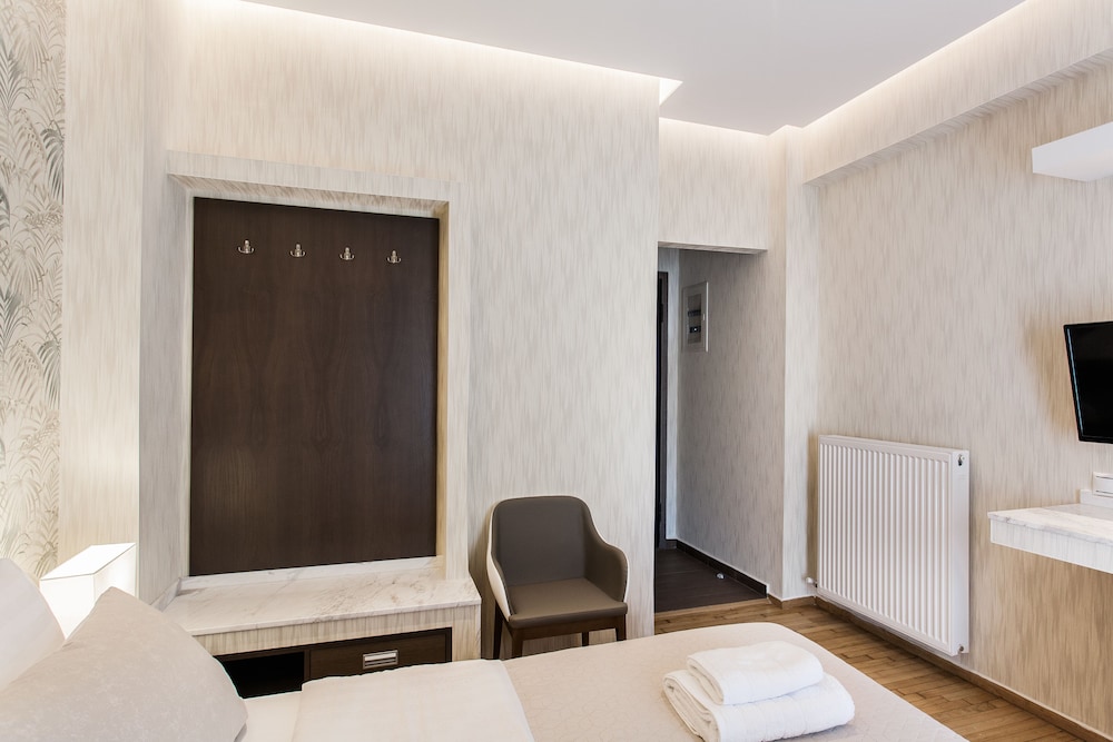 Nicholas Point Apartments And Rooms 12