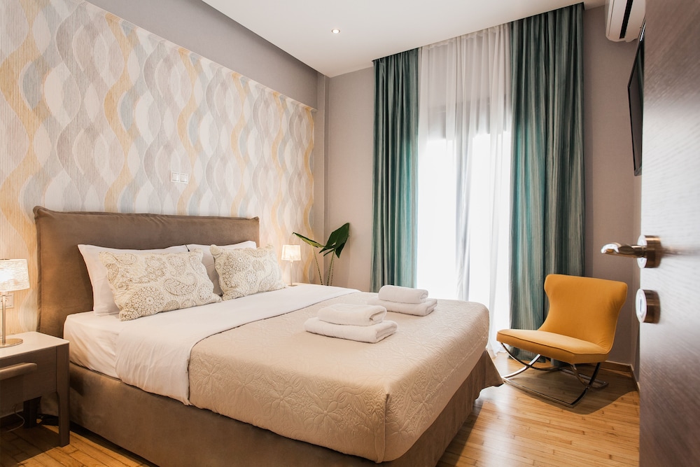 Nicholas Point Apartments And Rooms 17