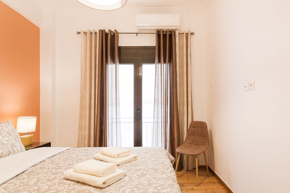 Nicholas Point Apartments And Rooms 5