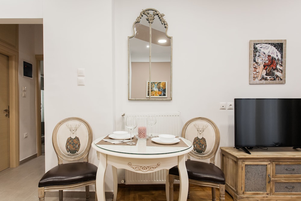 Nicholas Point Apartments And Rooms 4