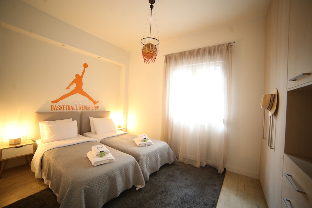 Formionos Morum City Hotel 12