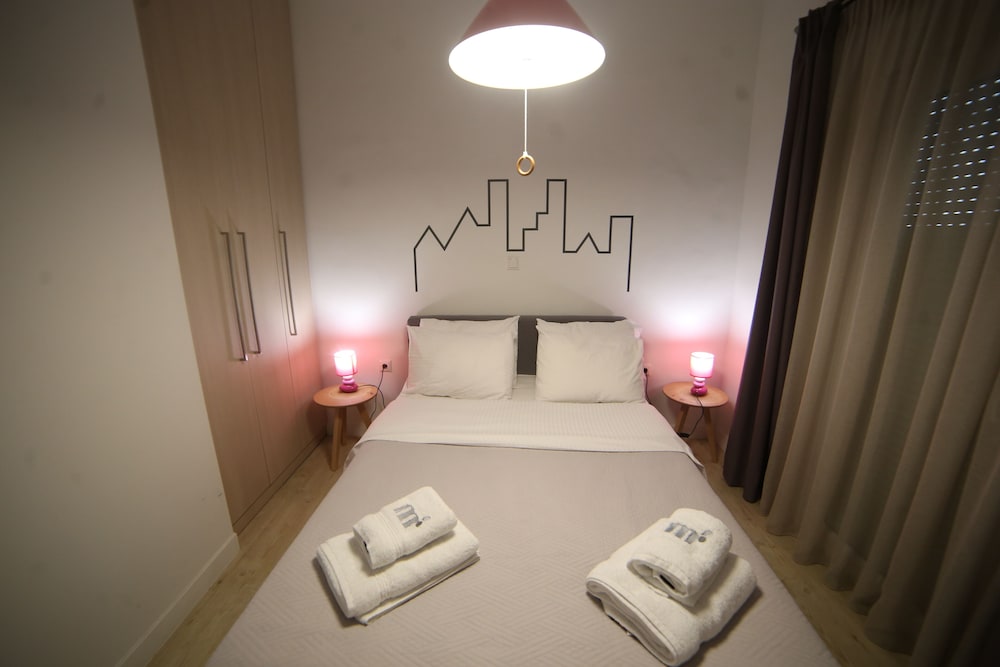 Formionos Morum City Hotel 8