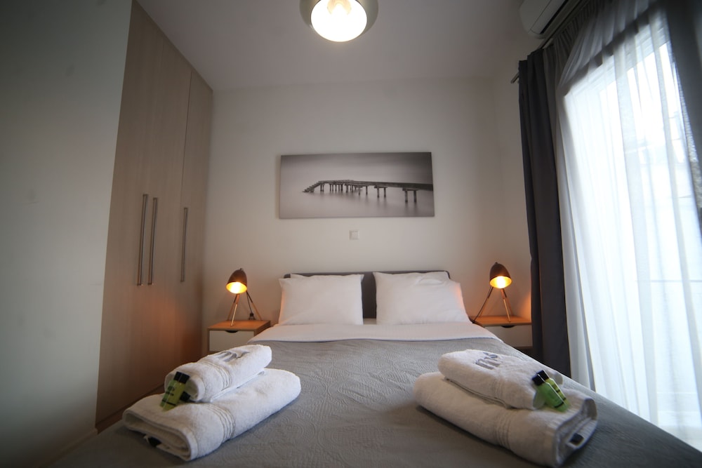 Formionos Morum City Hotel 5