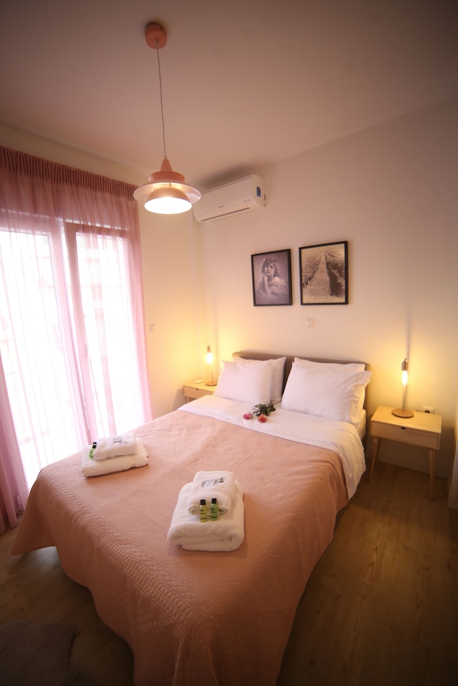 Formionos Morum City Hotel 4