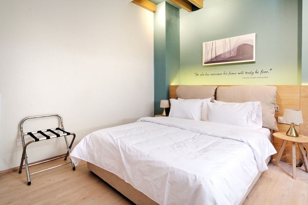 Hercules Residence 13